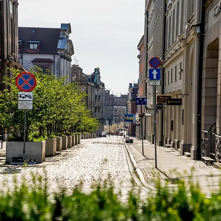Apartment Marcinkowskiego Old Town #10 By Bookinghost